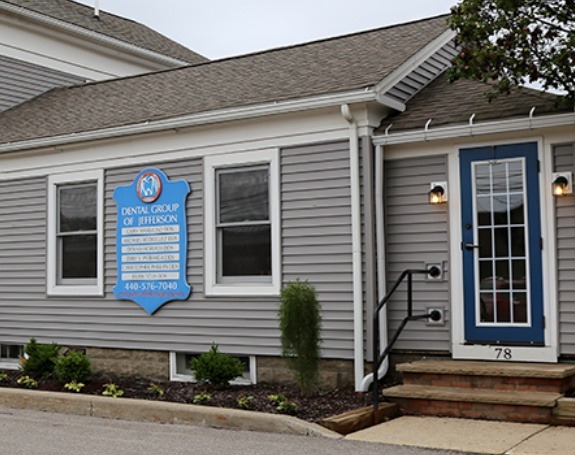 Outsdie view of Jefferson Ohio dental office building