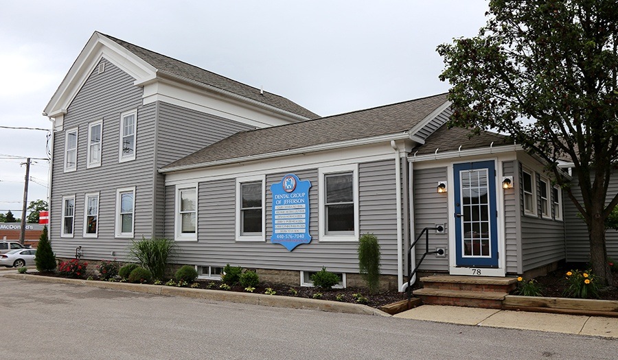 Outside view of Dental Group of Jefferson dental office building